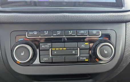 Volkswagen Tiguan I, 2012 год, 1 020 000 рублей, 26 фотография