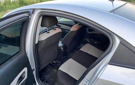 Chevrolet Cruze II, 2013 год, 650 000 рублей, 3 фотография