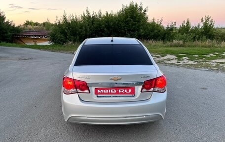 Chevrolet Cruze II, 2013 год, 650 000 рублей, 4 фотография