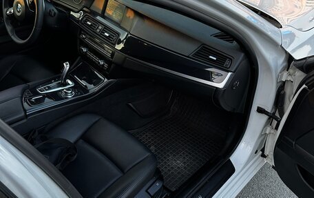 BMW 5 серия, 2011 год, 1 580 000 рублей, 13 фотография