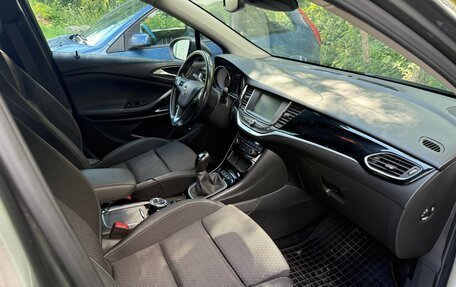 Opel Astra K, 2019 год, 1 270 000 рублей, 14 фотография