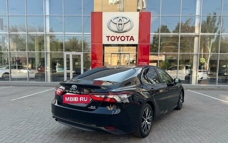 Toyota Camry, 2022 год, 2 800 000 рублей, 5 фотография