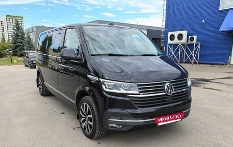 Volkswagen Multivan T6 рестайлинг, 2021 год, 9 600 000 рублей, 3 фотография