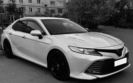 Toyota Camry, 2019 год, 2 850 000 рублей, 5 фотография