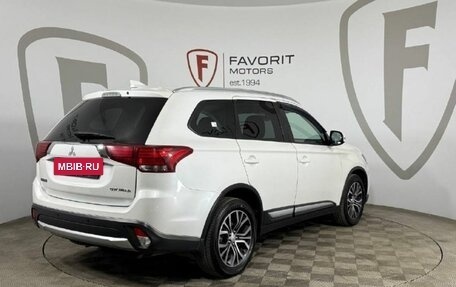Mitsubishi Outlander III рестайлинг 3, 2018 год, 1 729 000 рублей, 6 фотография