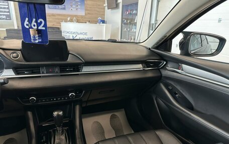 Mazda 6, 2018 год, 2 099 999 рублей, 15 фотография