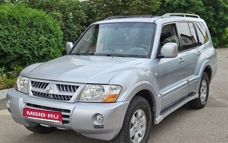 Mitsubishi Pajero III рестайлинг, 2005 год, 999 999 рублей, 2 фотография