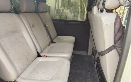 Volkswagen Transporter T5 рестайлинг, 2012 год, 1 950 000 рублей, 6 фотография