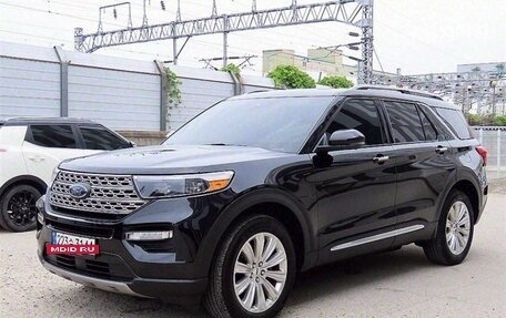 Ford Explorer VI, 2022 год, 2 256 000 рублей, 2 фотография