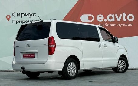 Hyundai Grand Starex Grand Starex I рестайлинг 2, 2016 год, 1 850 000 рублей, 6 фотография