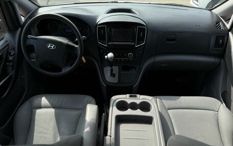 Hyundai Grand Starex Grand Starex I рестайлинг 2, 2016 год, 1 850 000 рублей, 14 фотография