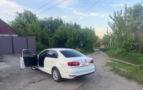 Volkswagen Jetta VI, 2012 год, 1 200 000 рублей, 4 фотография