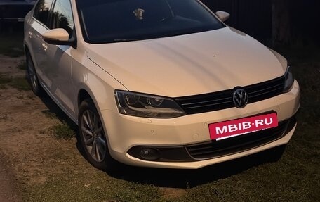 Volkswagen Jetta VI, 2012 год, 1 200 000 рублей, 10 фотография