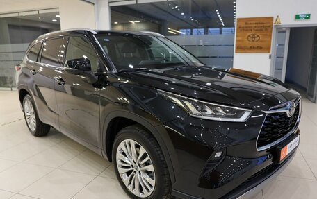 Toyota Highlander, 2025 год, 5 750 000 рублей, 3 фотография