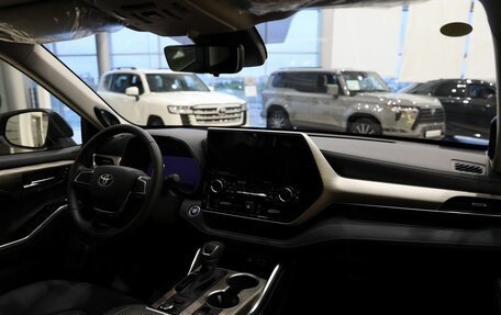 Toyota Highlander, 2025 год, 5 750 000 рублей, 13 фотография