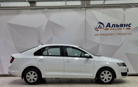 Skoda Rapid I, 2017 год, 1 100 000 рублей, 2 фотография