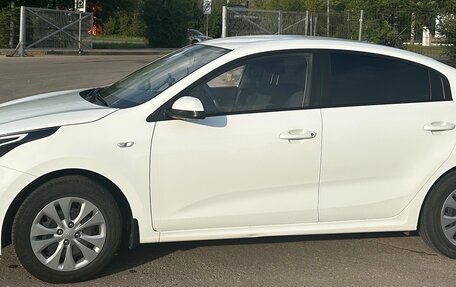 KIA Rio IV, 2020 год, 1 750 000 рублей, 10 фотография