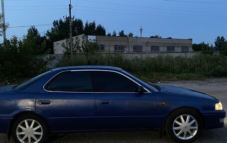 Toyota Vista, 1995 год, 350 000 рублей, 4 фотография