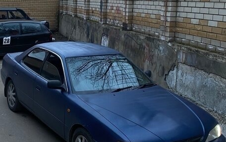 Toyota Vista, 1995 год, 350 000 рублей, 2 фотография