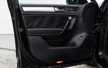 Volkswagen Touareg III, 2012 год, 1 997 000 рублей, 11 фотография