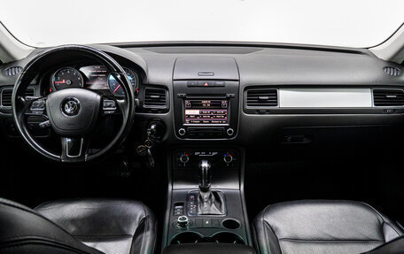 Volkswagen Touareg III, 2012 год, 1 997 000 рублей, 17 фотография