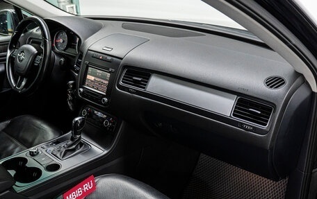 Volkswagen Touareg III, 2012 год, 1 997 000 рублей, 15 фотография