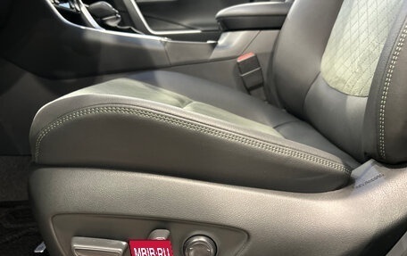 Toyota RAV4, 2025 год, 4 175 000 рублей, 14 фотография
