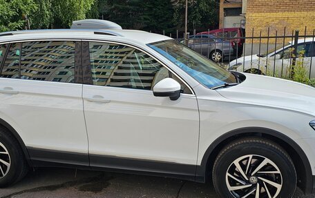 Volkswagen Tiguan II, 2018 год, 2 580 000 рублей, 2 фотография