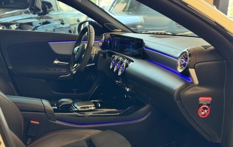 Mercedes-Benz CLA AMG, 2019 год, 3 695 000 рублей, 15 фотография
