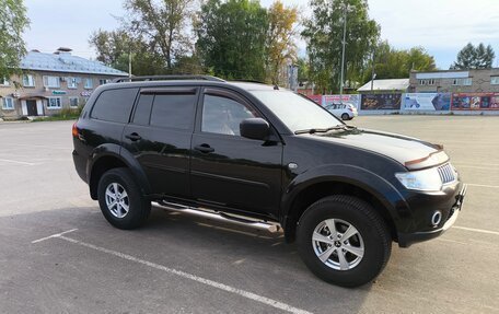 Mitsubishi Pajero Sport II рестайлинг, 2011 год, 1 930 000 рублей, 21 фотография