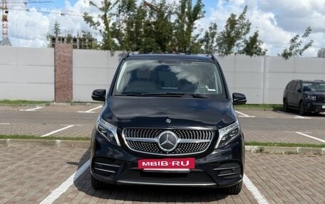 Mercedes-Benz V-Класс, 2019 год, 5 600 000 рублей, 2 фотография