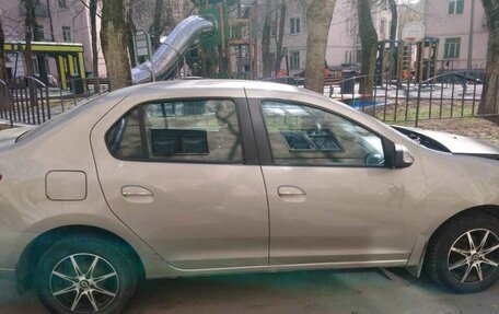 Renault Logan II, 2015 год, 450 000 рублей, 5 фотография