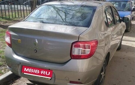 Renault Logan II, 2015 год, 450 000 рублей, 4 фотография
