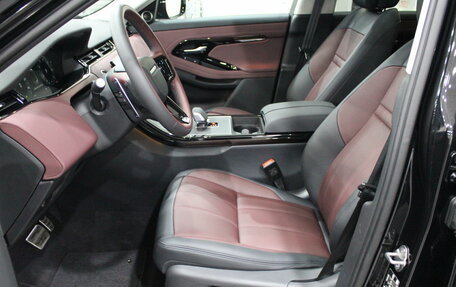 Land Rover Range Rover Evoque II, 2024 год, 5 990 000 рублей, 8 фотография