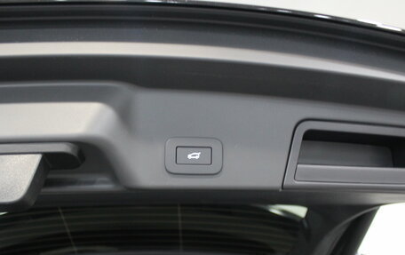 Land Rover Range Rover Evoque II, 2024 год, 5 990 000 рублей, 36 фотография