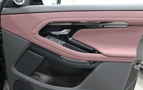 Land Rover Range Rover Evoque II, 2024 год, 5 990 000 рублей, 32 фотография