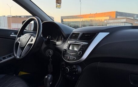 Hyundai Solaris II рестайлинг, 2012 год, 545 000 рублей, 12 фотография