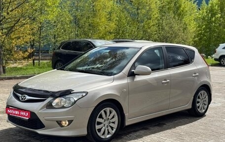 Hyundai i30 I, 2011 год, 800 000 рублей, 3 фотография