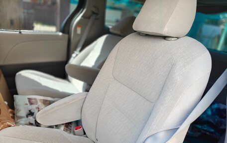 Toyota Sienna III, 2016 год, 3 199 000 рублей, 4 фотография