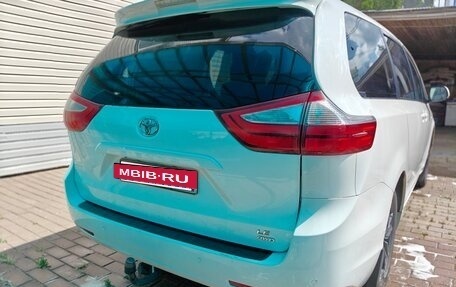 Toyota Sienna III, 2016 год, 3 199 000 рублей, 17 фотография