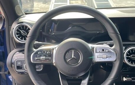 Mercedes-Benz A-Класс, 2021 год, 2 570 000 рублей, 11 фотография