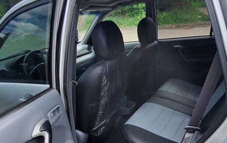 Toyota RAV4, 2003 год, 660 000 рублей, 4 фотография