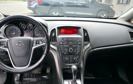 Opel Astra J, 2013 год, 900 000 рублей, 11 фотография