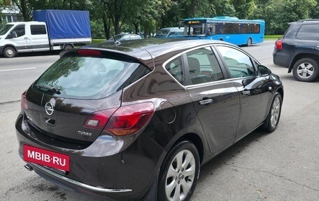 Opel Astra J, 2013 год, 900 000 рублей, 6 фотография