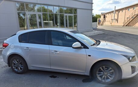 Chevrolet Cruze II, 2012 год, 700 000 рублей, 3 фотография