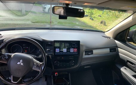Mitsubishi Outlander III рестайлинг 3, 2016 год, 2 150 000 рублей, 7 фотография