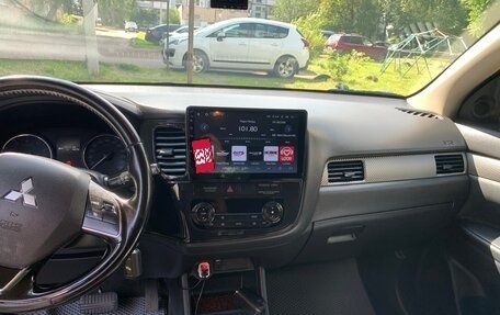 Mitsubishi Outlander III рестайлинг 3, 2016 год, 2 150 000 рублей, 6 фотография