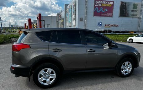 Toyota RAV4, 2014 год, 2 230 000 рублей, 10 фотография