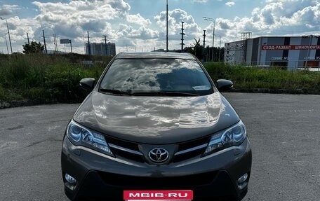 Toyota RAV4, 2014 год, 2 230 000 рублей, 3 фотография