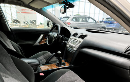 Toyota Camry, 2010 год, 1 100 000 рублей, 13 фотография